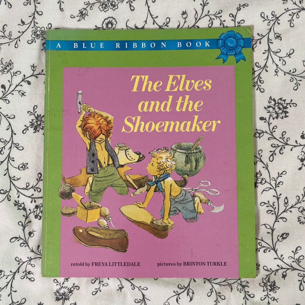 Vintage 1975 The Elves and the Shoemaker Paperback Book